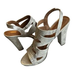 Chunky Heel Sandal w/bling